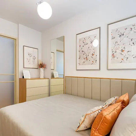 Stylish Poveiros Flat W Balcony By Lovelystay Lägenhet *