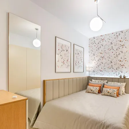 Appartement Stylish Poveiros Flat W Balcony By Lovelystay