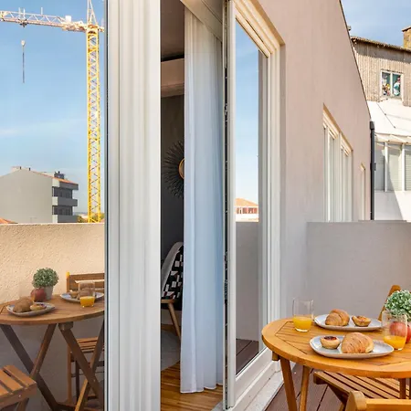 Stylish Poveiros Flat W Balcony By Lovelystay Oporto