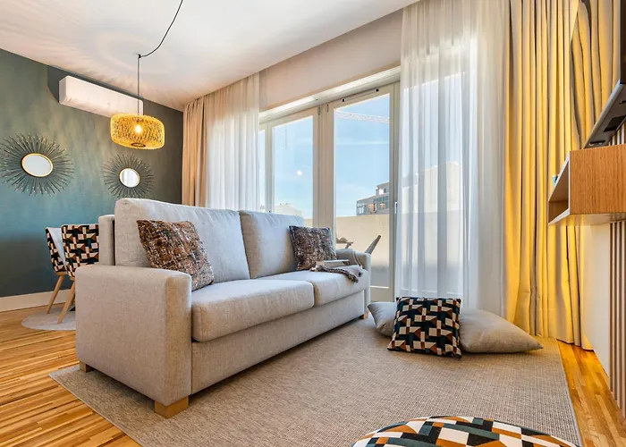 Stylish Poveiros Flat W Balcony By Lovelystay Апартаменты